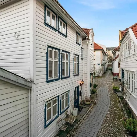 Dinbnb L 400m To Bryggen L Luxury L Bergenhouse L Fireplace Casa vacanze Bergen