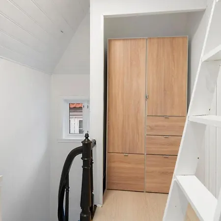 Dinbnb L 400m To Bryggen L Luxury L Bergenhouse L Fireplace 度假居