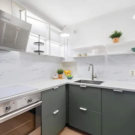 Dinbnb L 400m To Bryggen L Luxury L Bergenhouse L Fireplace