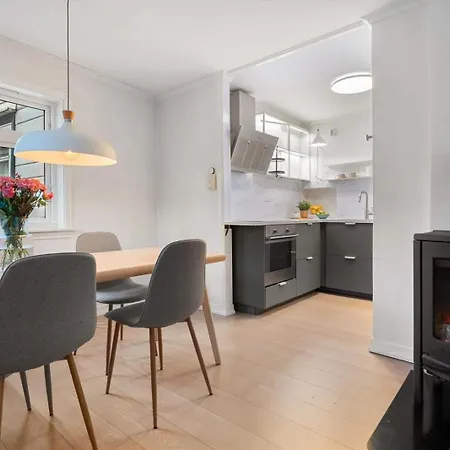 Dinbnb L 400m To Bryggen L Luxury L Bergenhouse L Fireplace