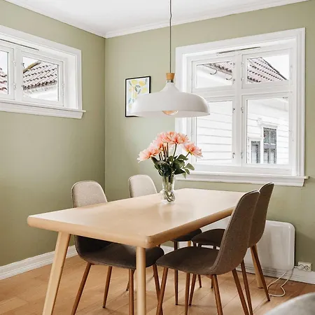 Dinbnb L 400m To Bryggen L Luxury L Bergenhouse L Fireplace 度假居 卑爾根